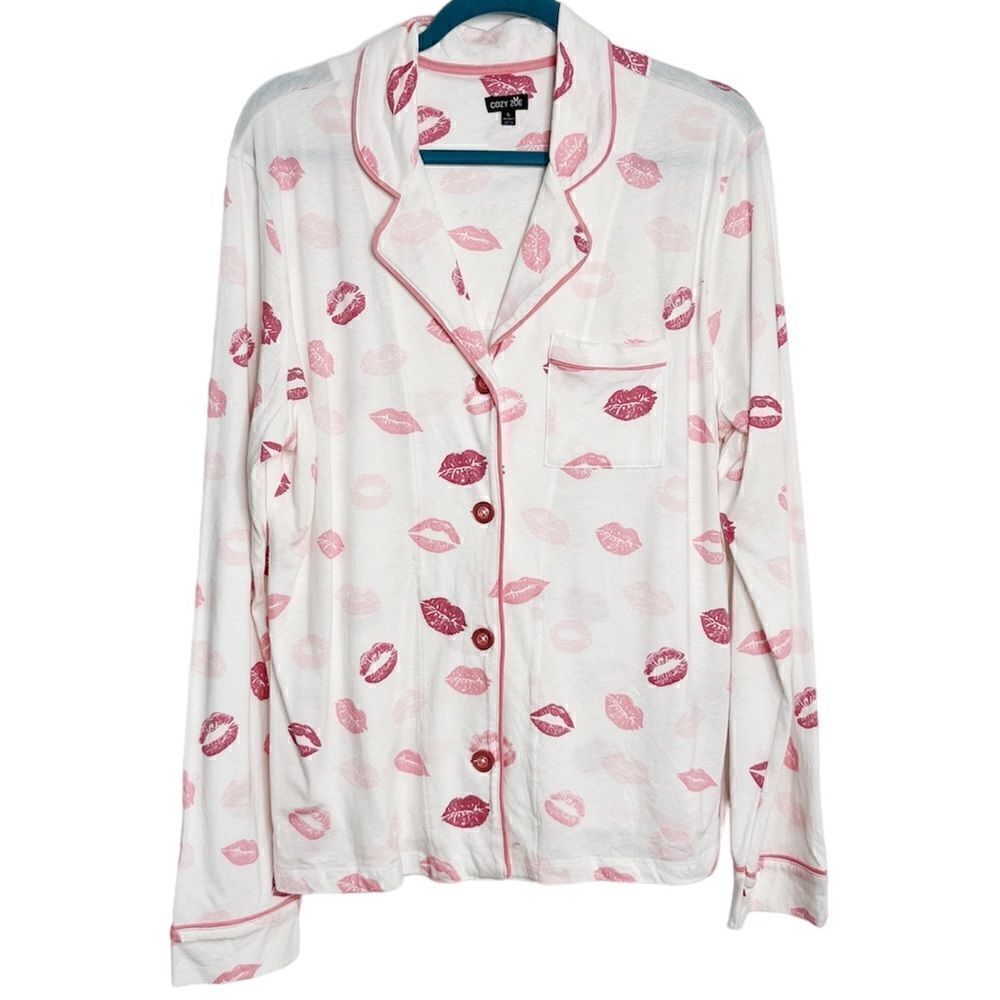 Cozy Zoe Lips Long Sleeve Button Down Pajama Top White and Pink Size Large